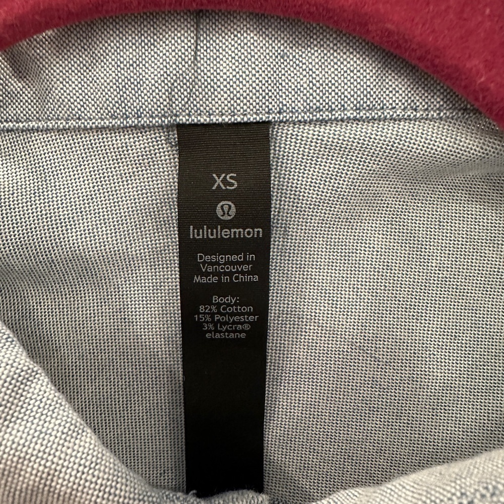 lululemon XS Light Blue Chambray Button Front Shirt Slim Fit - Picture 2 of 3